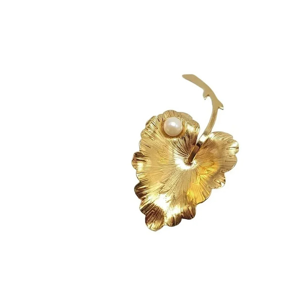 WELLS 14kt Gold FIlled Faux Pearl Leaf Pin Brooch Vintage - Picture 2 of 4